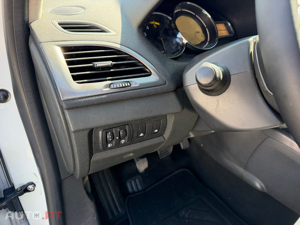 Renault Mégane Coupe 1.5 dCi Dynamique CO2 Champion
