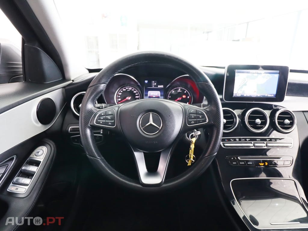 Mercedes-Benz C 300 BlueTEC Hybrid Avantgarde