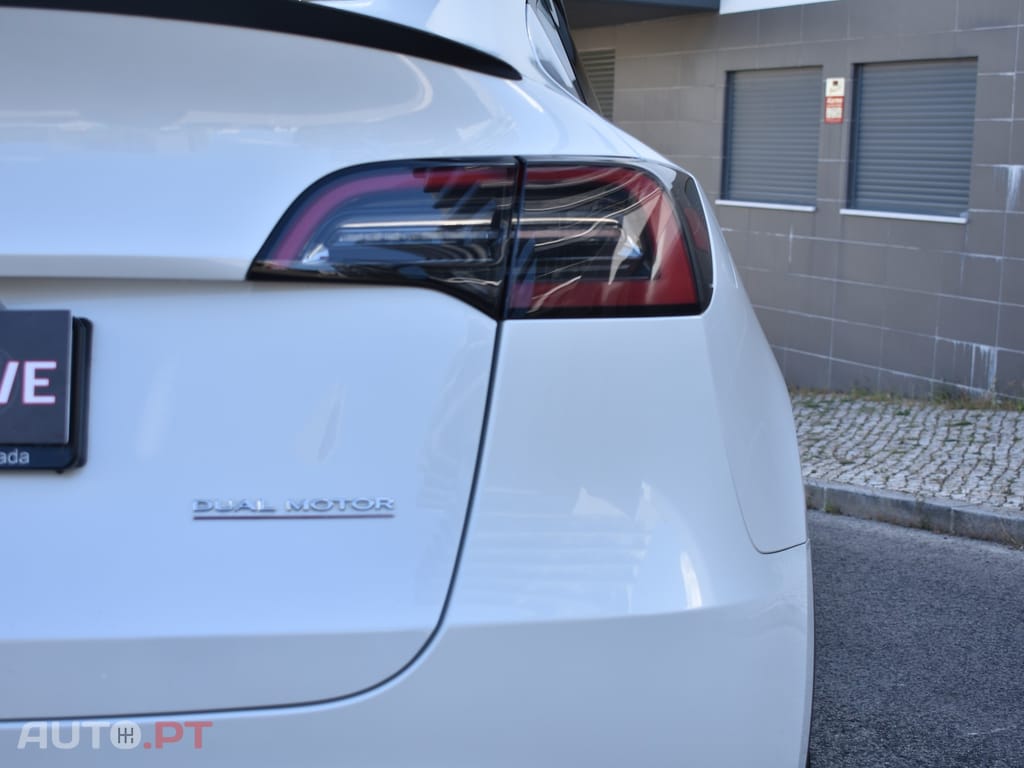 Tesla Model Y Performance Tração Integral