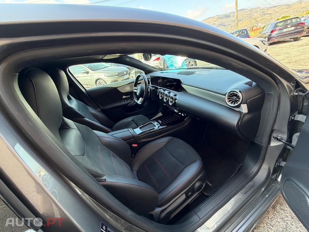 Mercedes-Benz A 250 e AMG Line