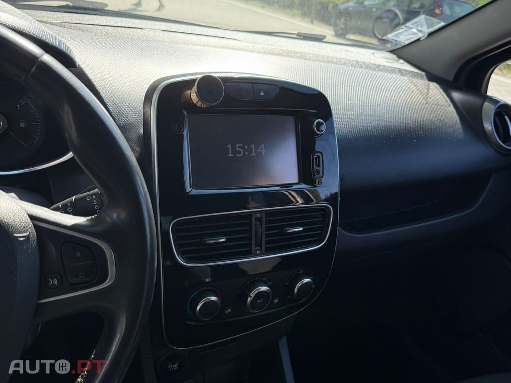 Renault Clio Sport Tourer Dci limited