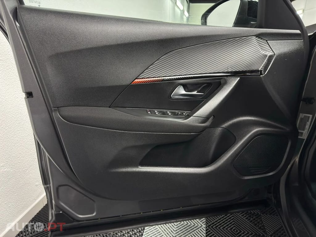 Peugeot 2008 PureTech 130 GPF Stop&Start Active