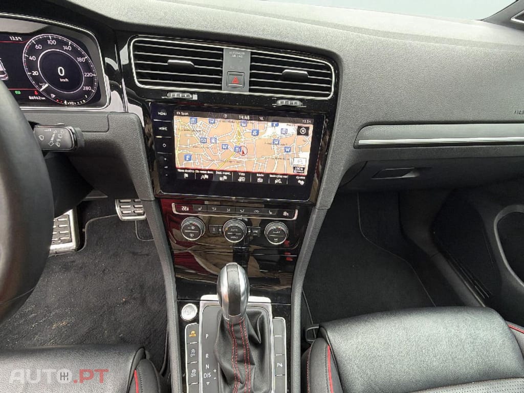 Volkswagen Golf 2.0 TSI GTI DSG Performance