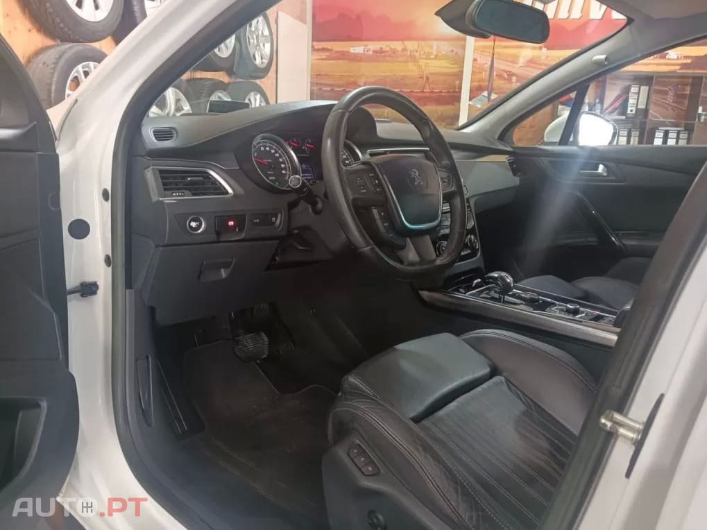 Peugeot 508 RXH 2.0 HDi Hybrid4 2-Tronic 104g