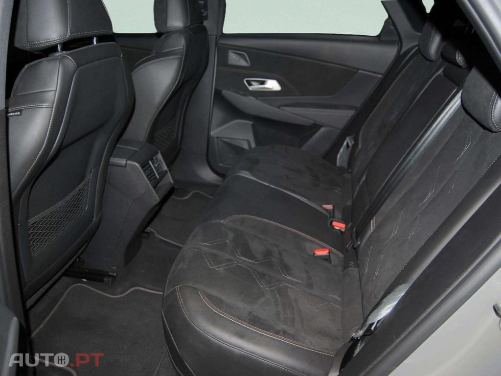 DS DS7 E-Tense Performance Line