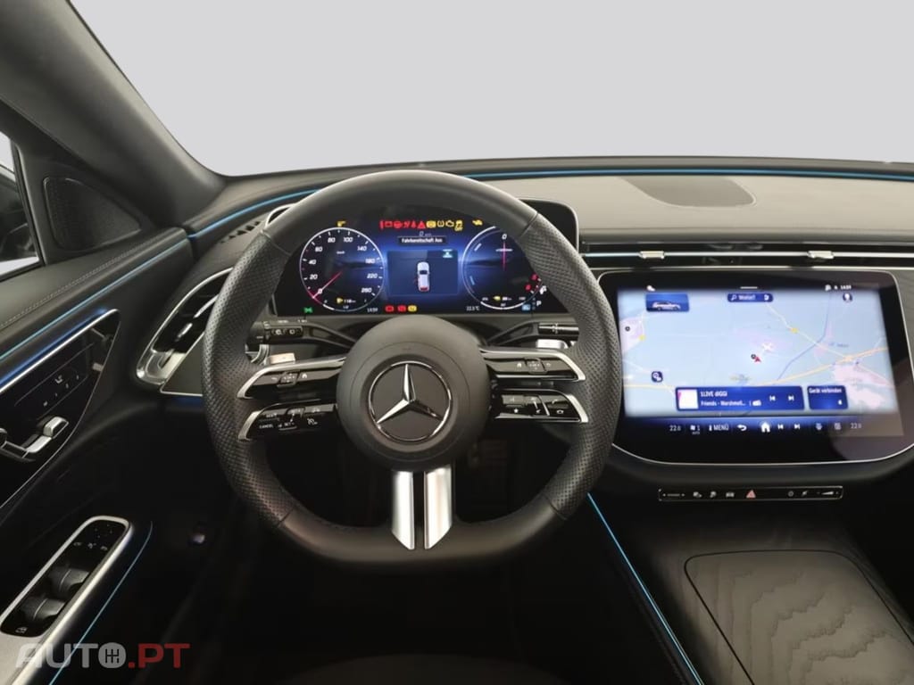 Mercedes-Benz E 300 de T AMG Pack Night I.V.A DEDUTIVEL 