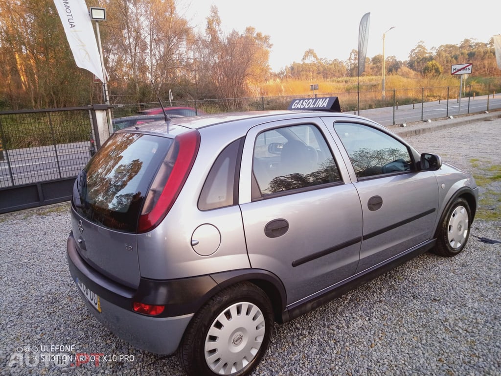 Opel Corsa 1.2 Poucos Kms!