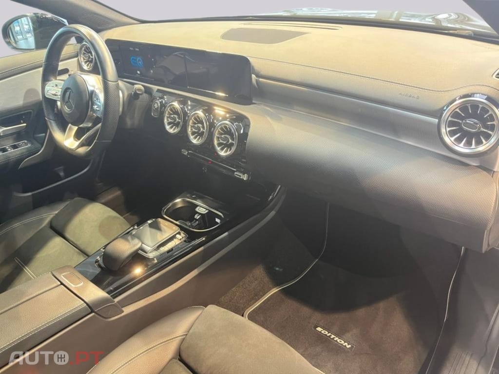 Mercedes-Benz CLA 250 e Coupé AMG I.V.A DEDUTÍVEL 