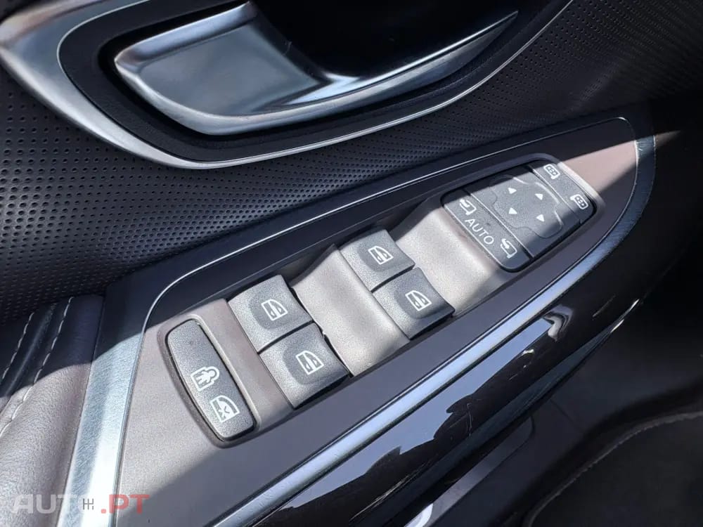 Renault Espace 1.6 dCi Initiale Paris EDC