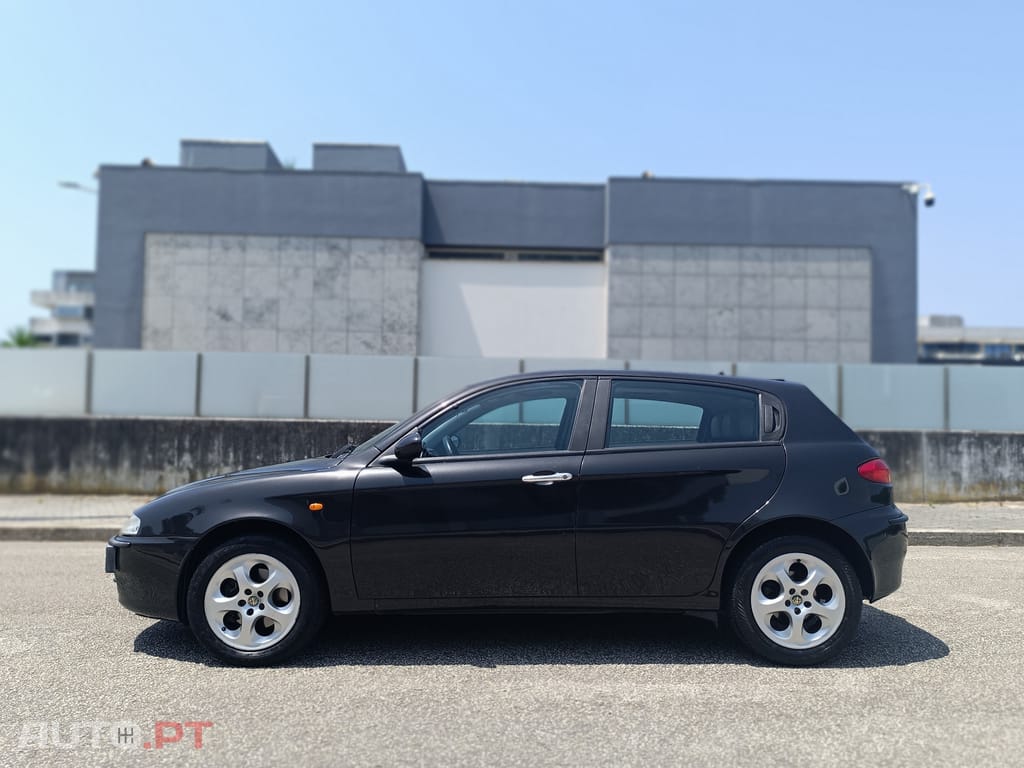 Alfa Romeo 147 1.6 TS Distinctive