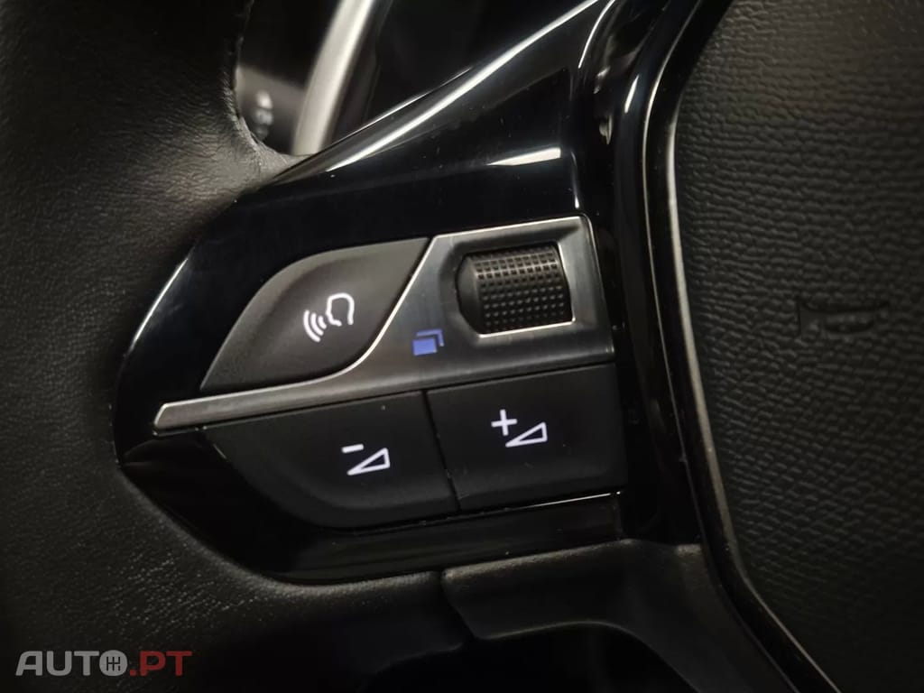 Peugeot 2008 PureTech 130 EAT8 Allure