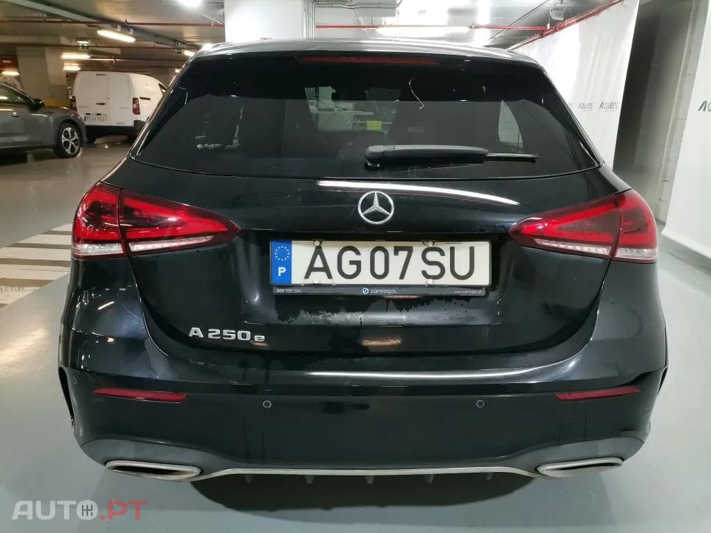 Mercedes-Benz A 250 e AMG Line