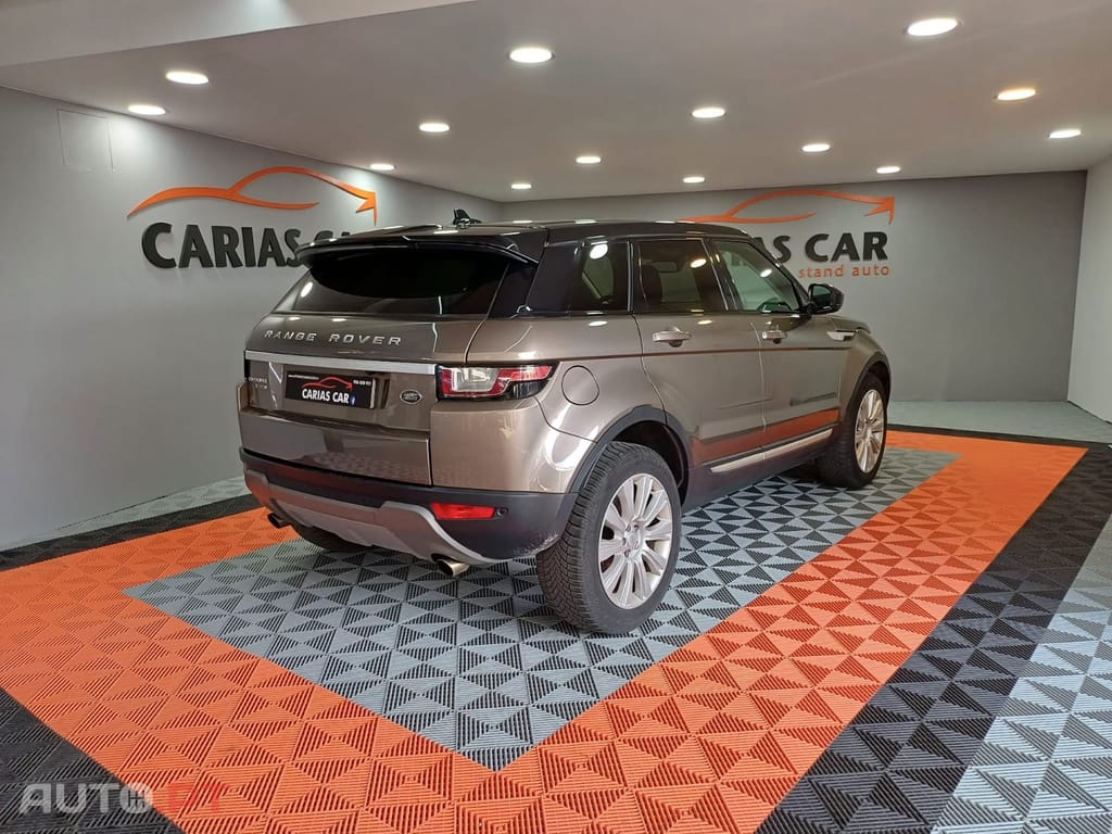 Land Rover Evoque 2.0 P250 AWD R-Dynamic HSE Auto