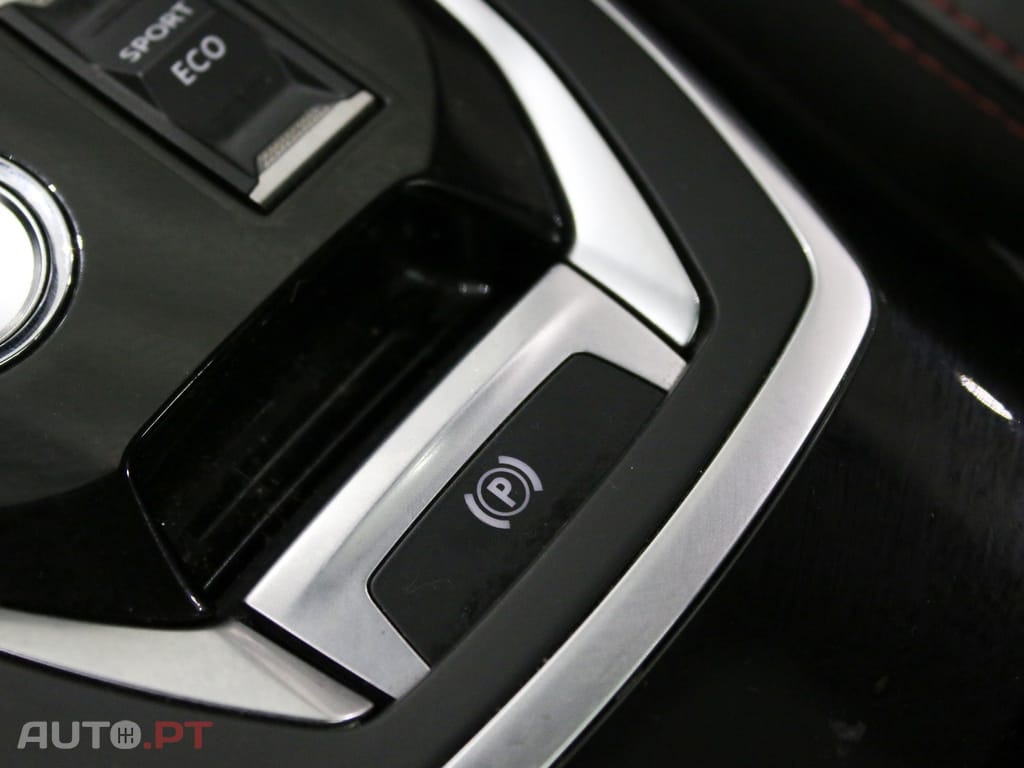 Peugeot 308 1.2 PureTech GT EAT8