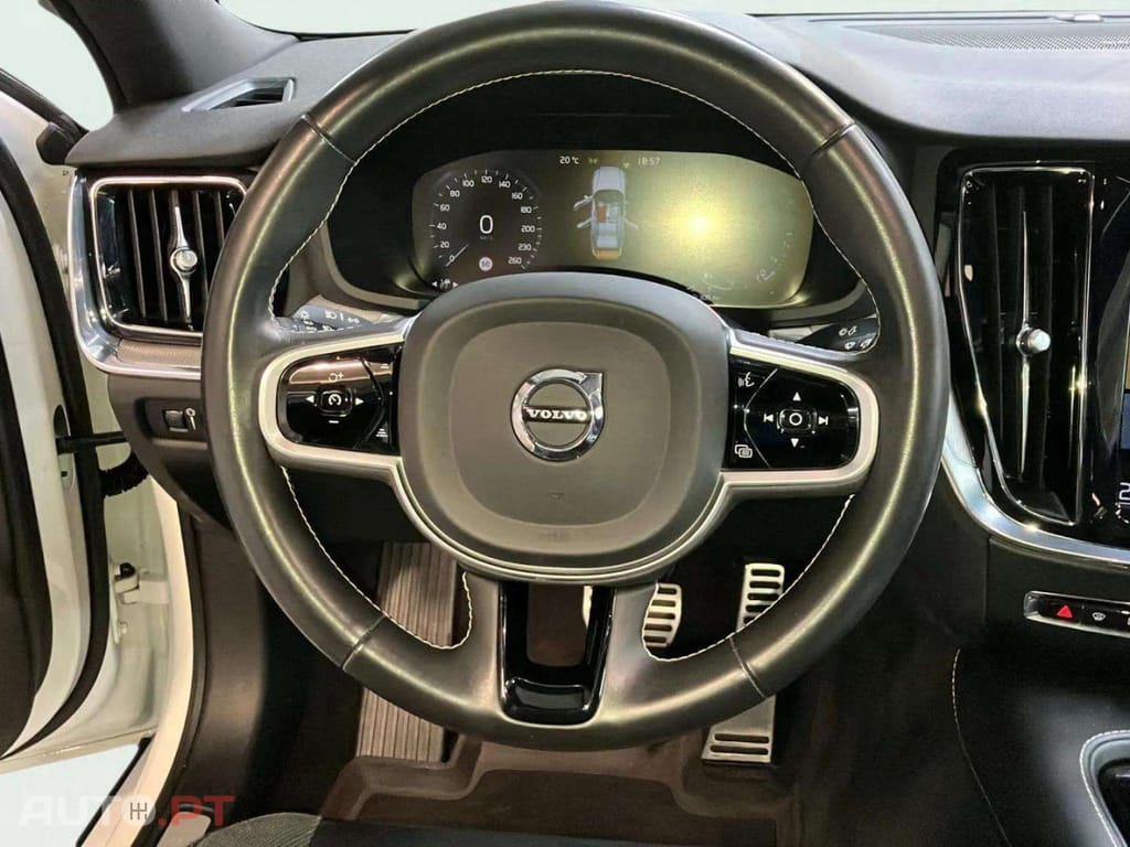 Volvo S60 2.0 T8 PHEV R-Design AWD