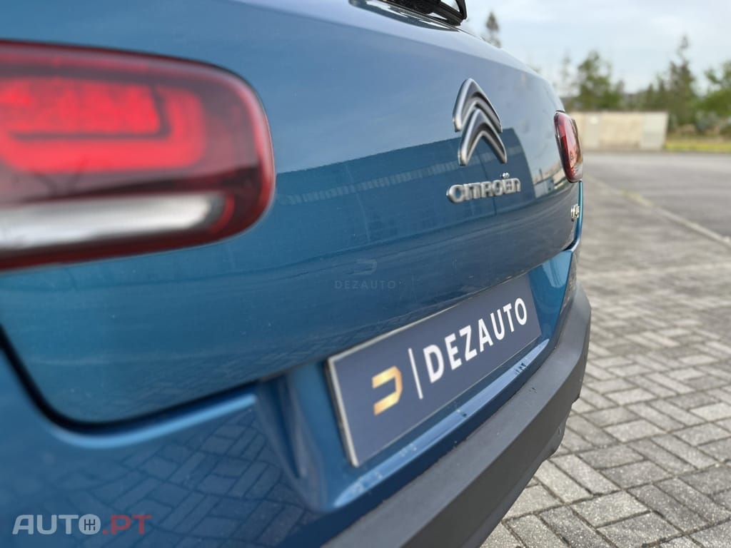 Citroen C4 Cactus Pure Tech 110 Stop&Start EAT6 Shine