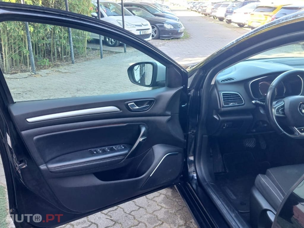 Renault Mégane Sport Tourer 1.5 Blue dCi Intens EDC