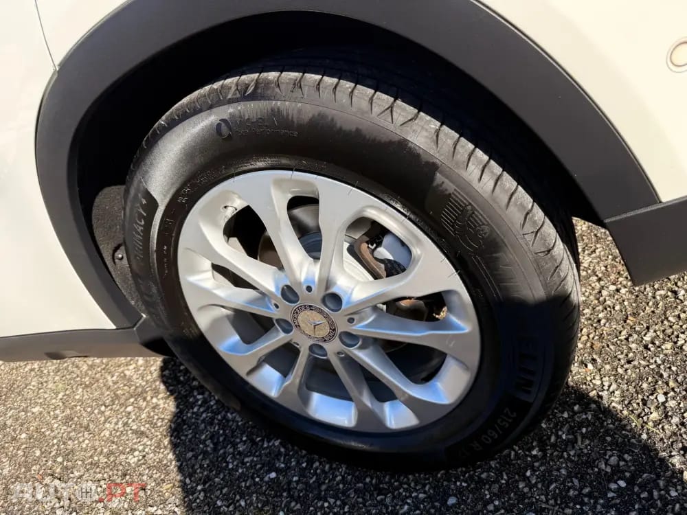 Mercedes-Benz GLA 180 d SENSATION