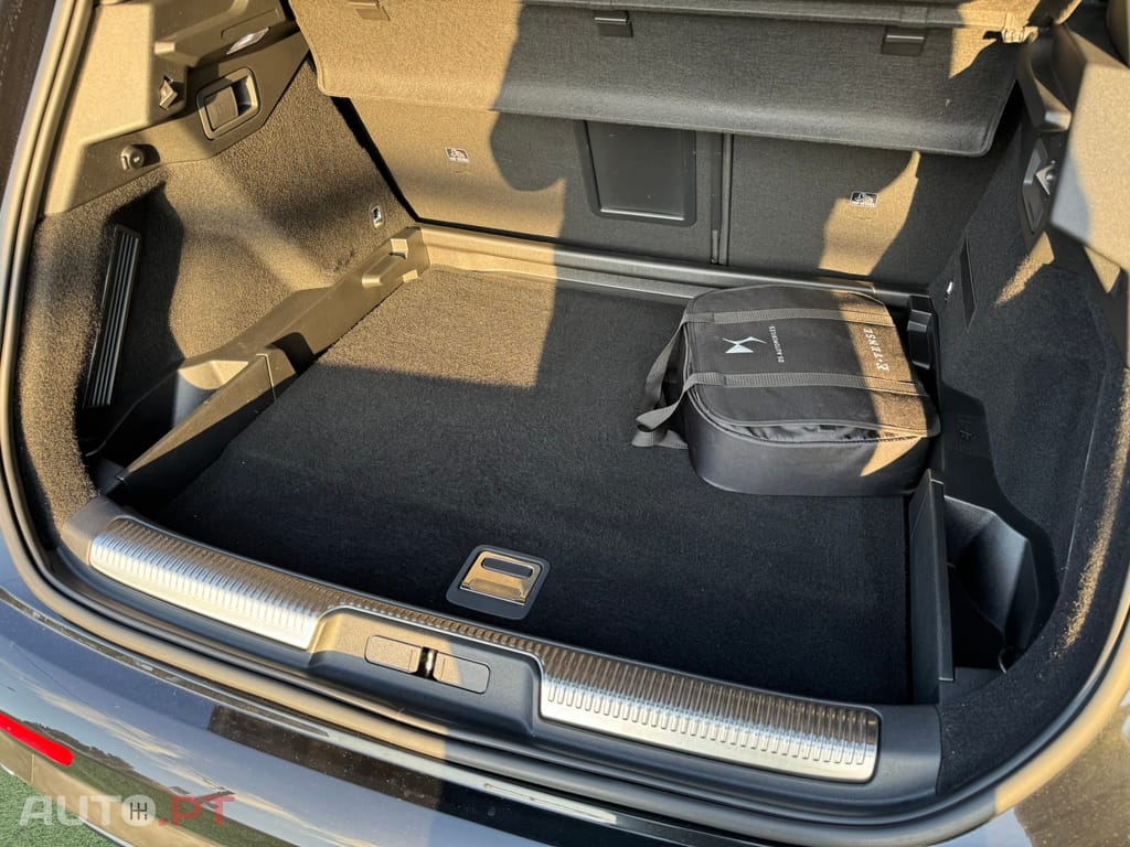 DS DS7 Crossback E-Tense Performance Line EAT8