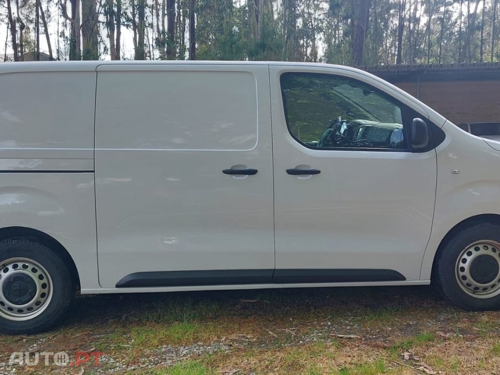Peugeot E-Expert 75 kWh Semi-Vidrado Premium Standard