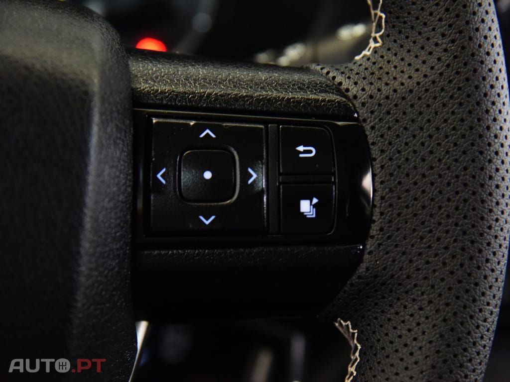 Toyota Hilux 2.4 D-4D 2WD CD CM