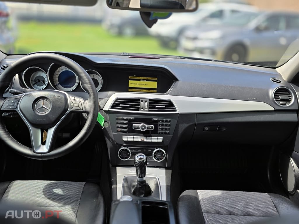 Mercedes-Benz C 200 AVANGARD — fotografia 11