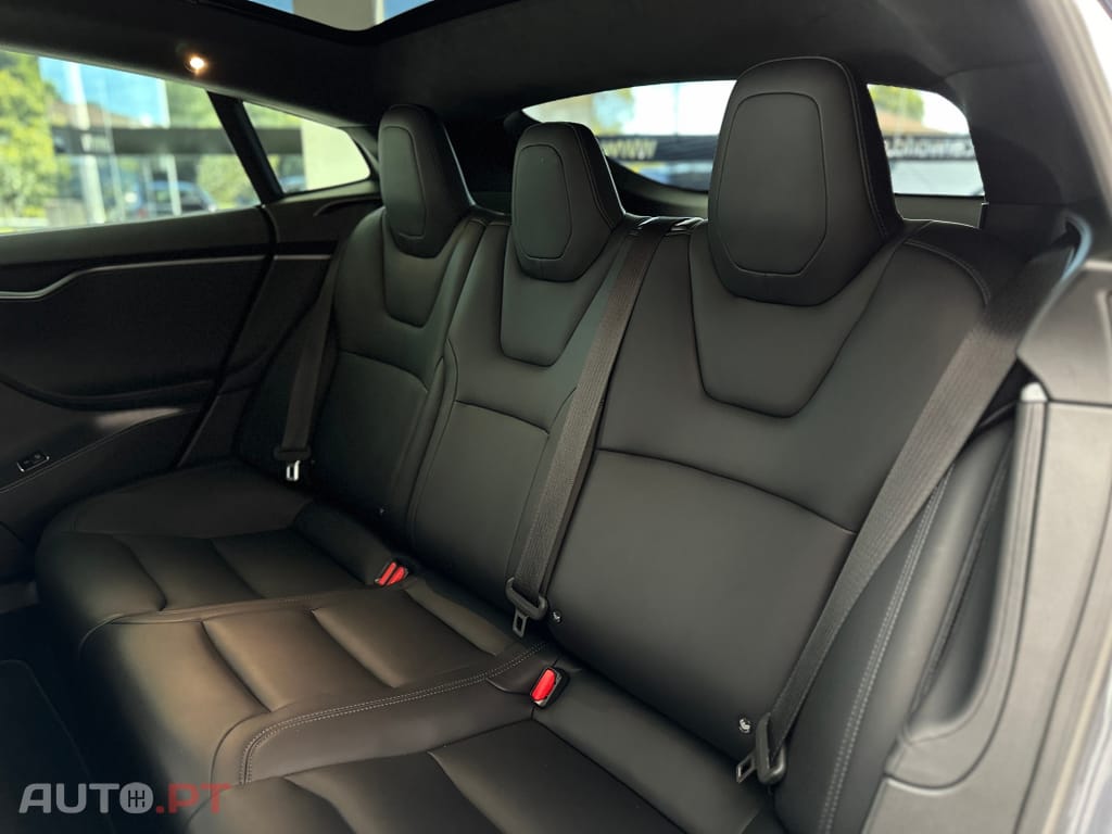 Tesla Model S 75D Dual Motor