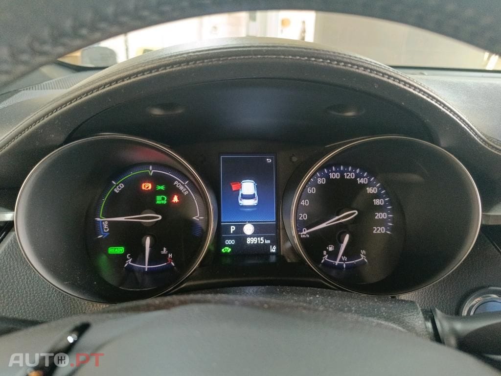 Toyota C-HR 1.8 Hybrid Square Collection