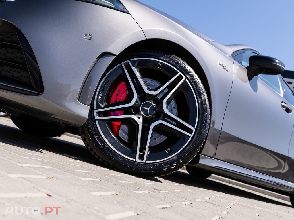 Mercedes-Benz A 35 AMG 4Matic Speedshift DCT 7G — fotografia 5