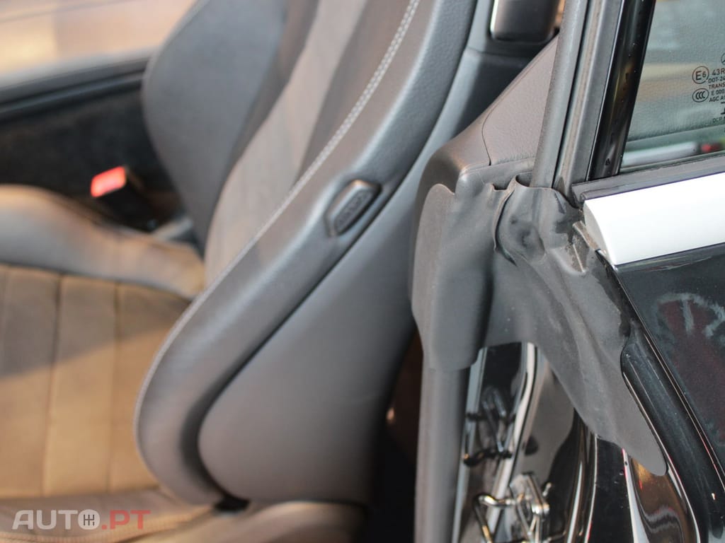 Mercedes-Benz E 220 AMG LINE