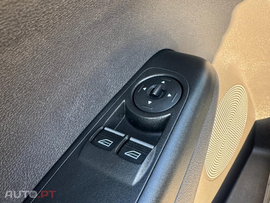 Ford Tourneo 1.0 EcoBoost Titanium