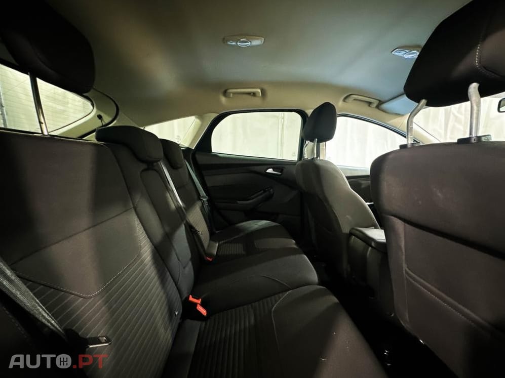 Ford Focus 1.5 EcoBlue S&S Aut. TITANIUM DESIGN