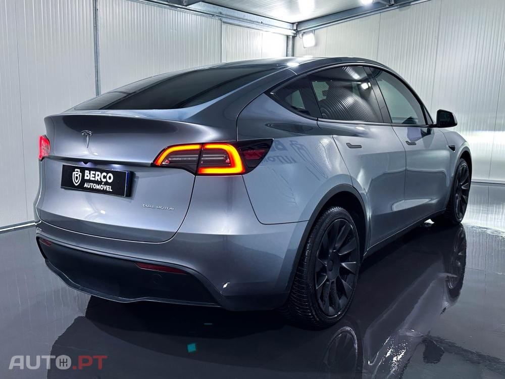 Tesla Model Y Long Range Dual Motor AWD