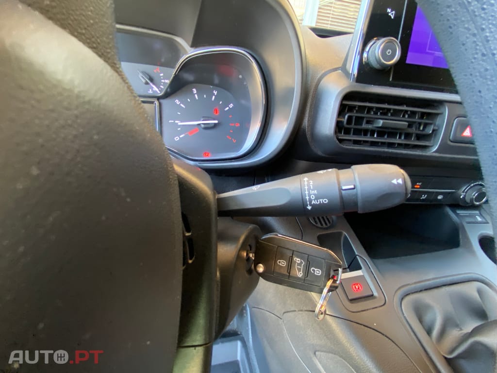 Peugeot Partner 1.6 HDI 100 CV  CarPlay