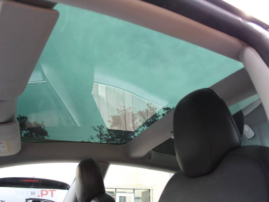 Tesla Model 3 Long-Range AWD