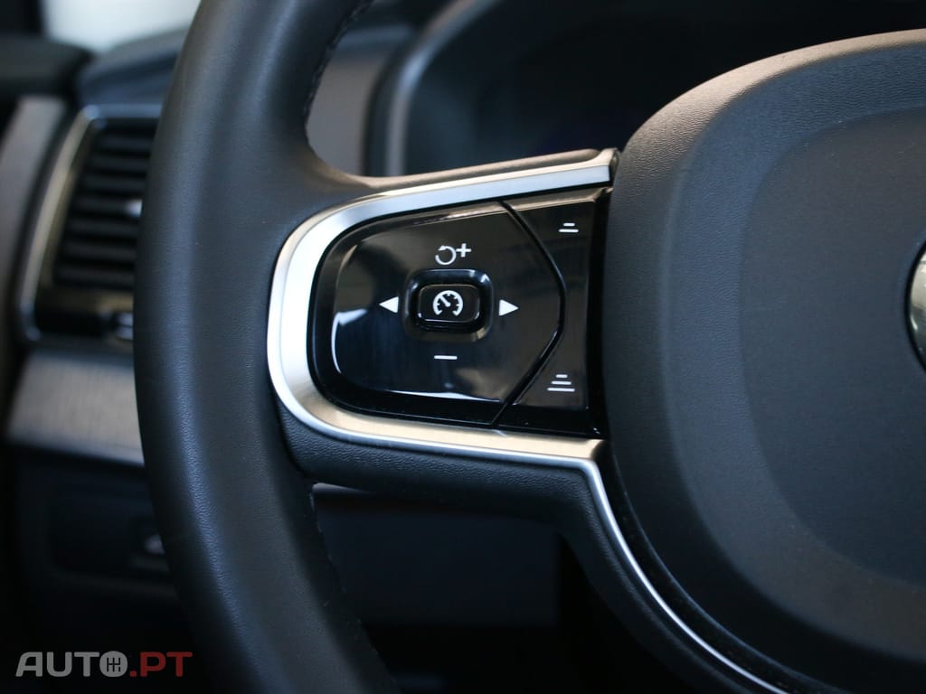 Volvo XC90 2.0 T8 PHEV Core AWD