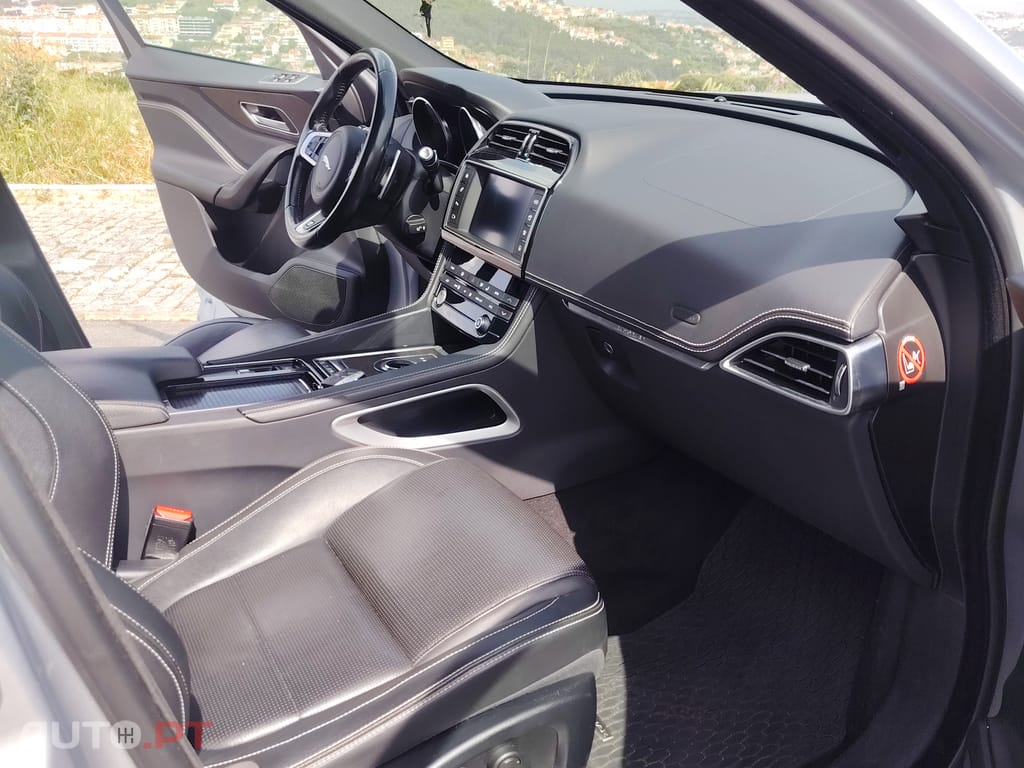 Jaguar F-Pace 2.0 iD 4 R Sport