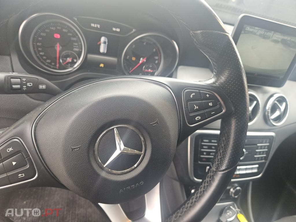 Mercedes-Benz CLA 180 d Shooting Brake