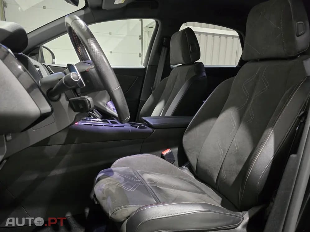 DS DS7 Crossback E-Tense Performance Line EAT8