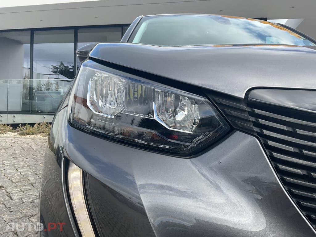 Peugeot 2008 1.2 PureTech Active Pack