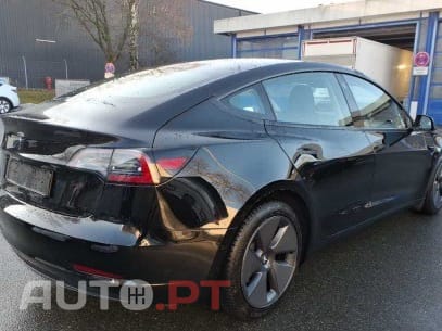Tesla Model 3 Standard Range Plus RWD
