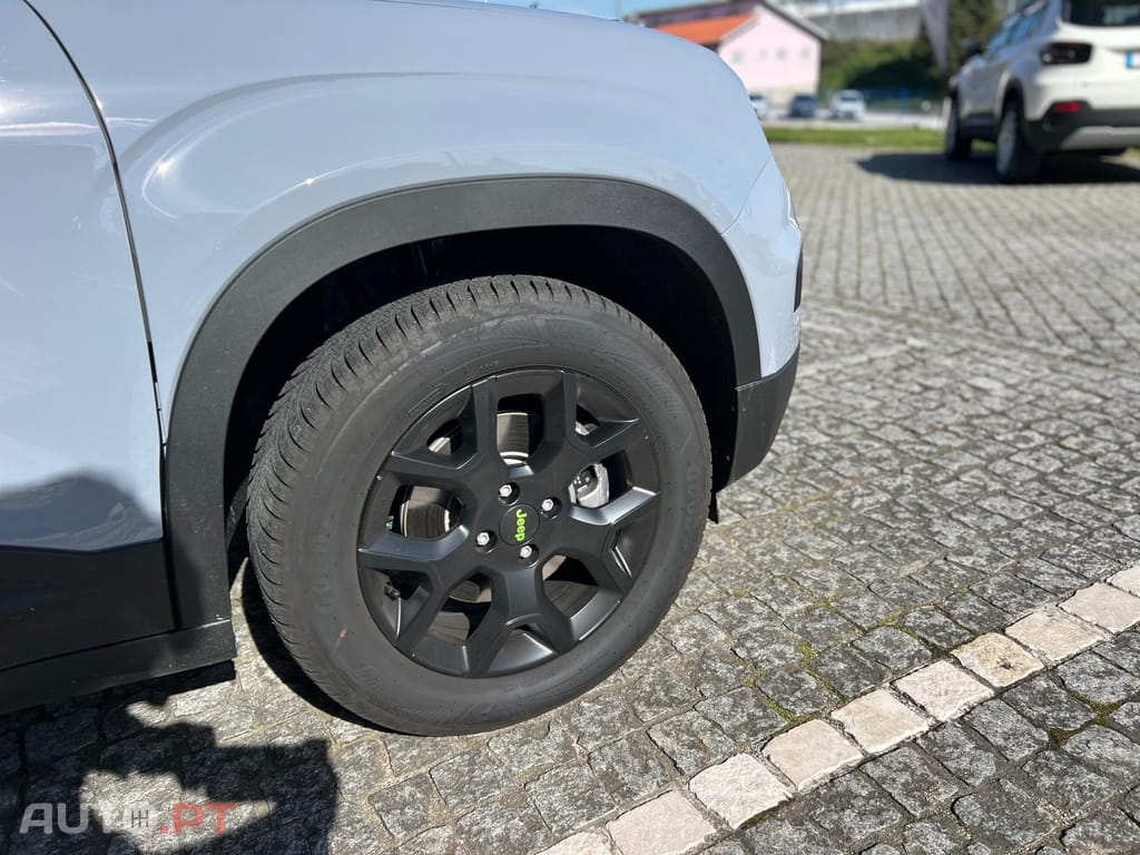 Jeep Avenger 1.2 4xe Hybrid eAWD Upland