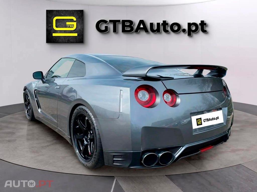 Nissan GT-R Black Edition