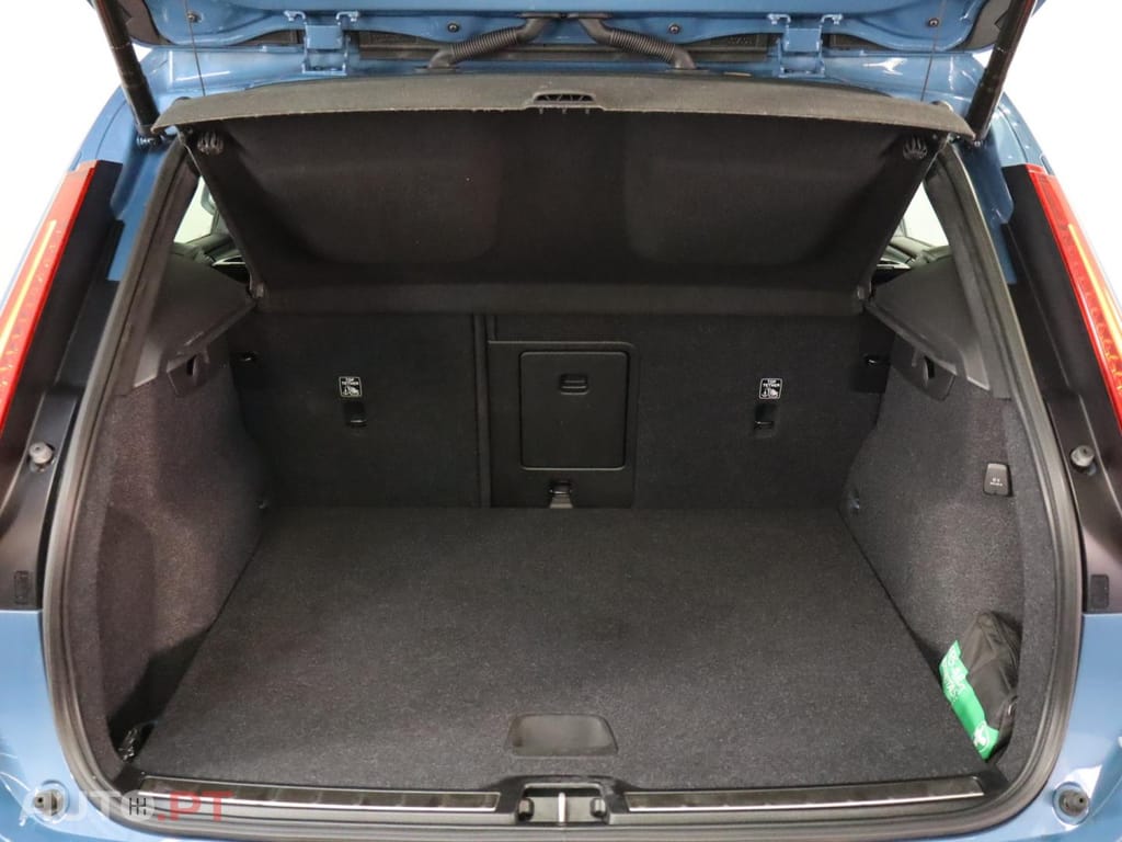 Volvo XC40 1.5 T5 Plus Bright PG HYBRID
