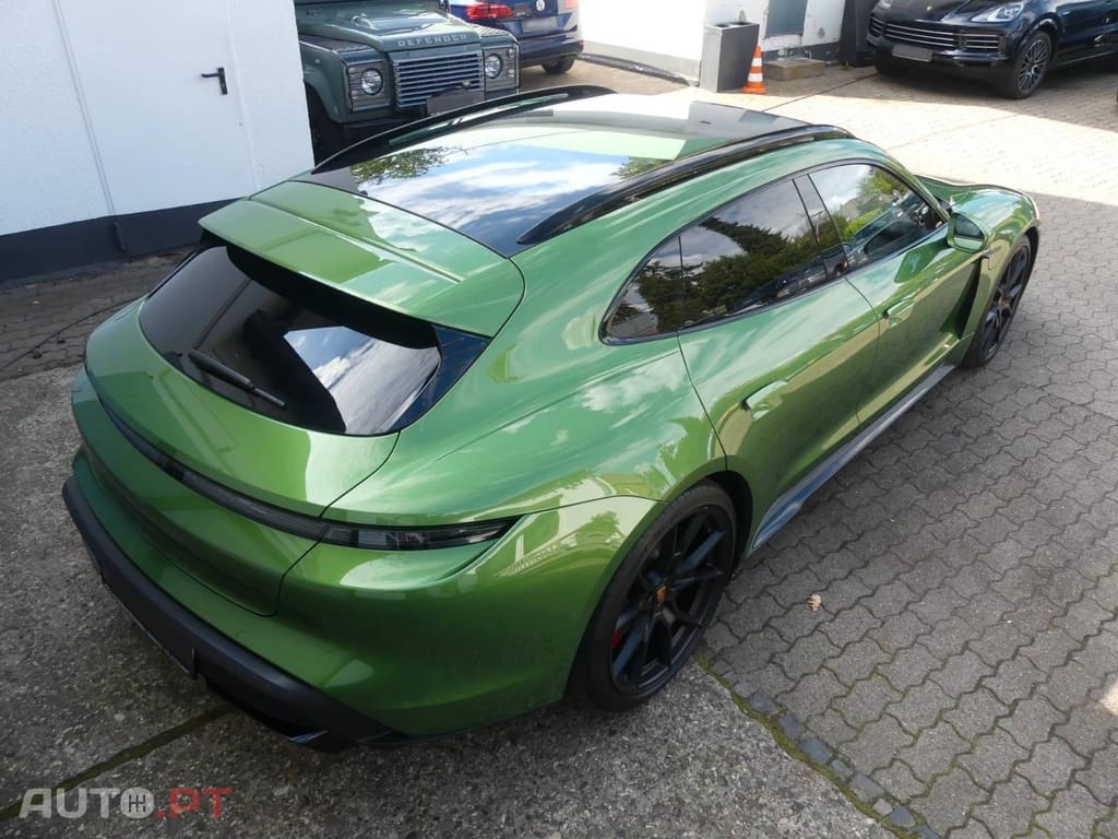 Porsche Taycan ST GTS