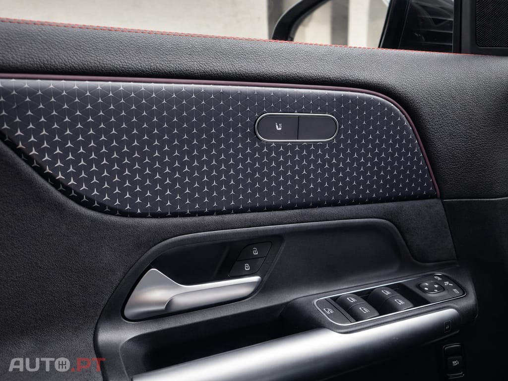 Mercedes-Benz EQA 300 3M AMG Advanced Line