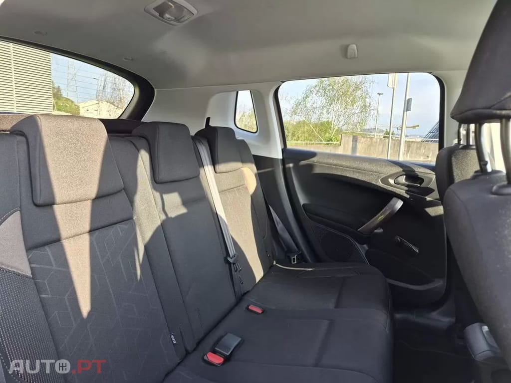 Peugeot 2008 1.2 PureTech Style