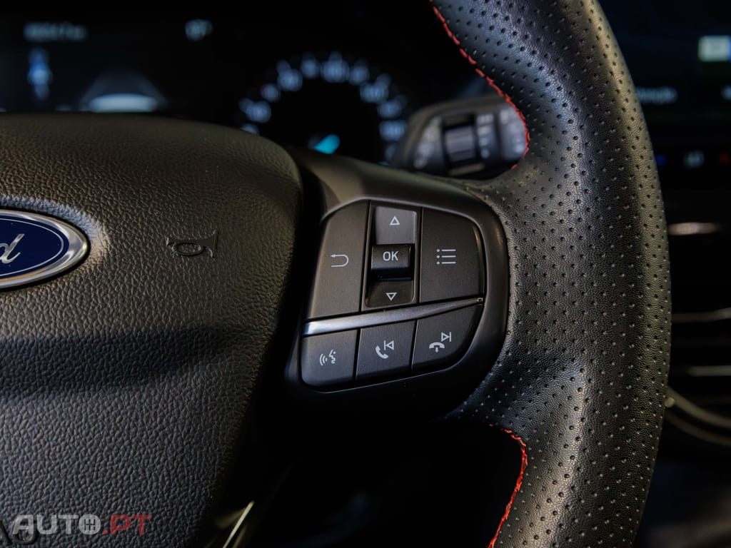 Ford Focus 1.0 EcoBoost MHEV ST-Line