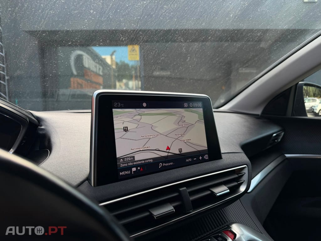 Peugeot 3008 1.5 BlueHDi Allure EAT8