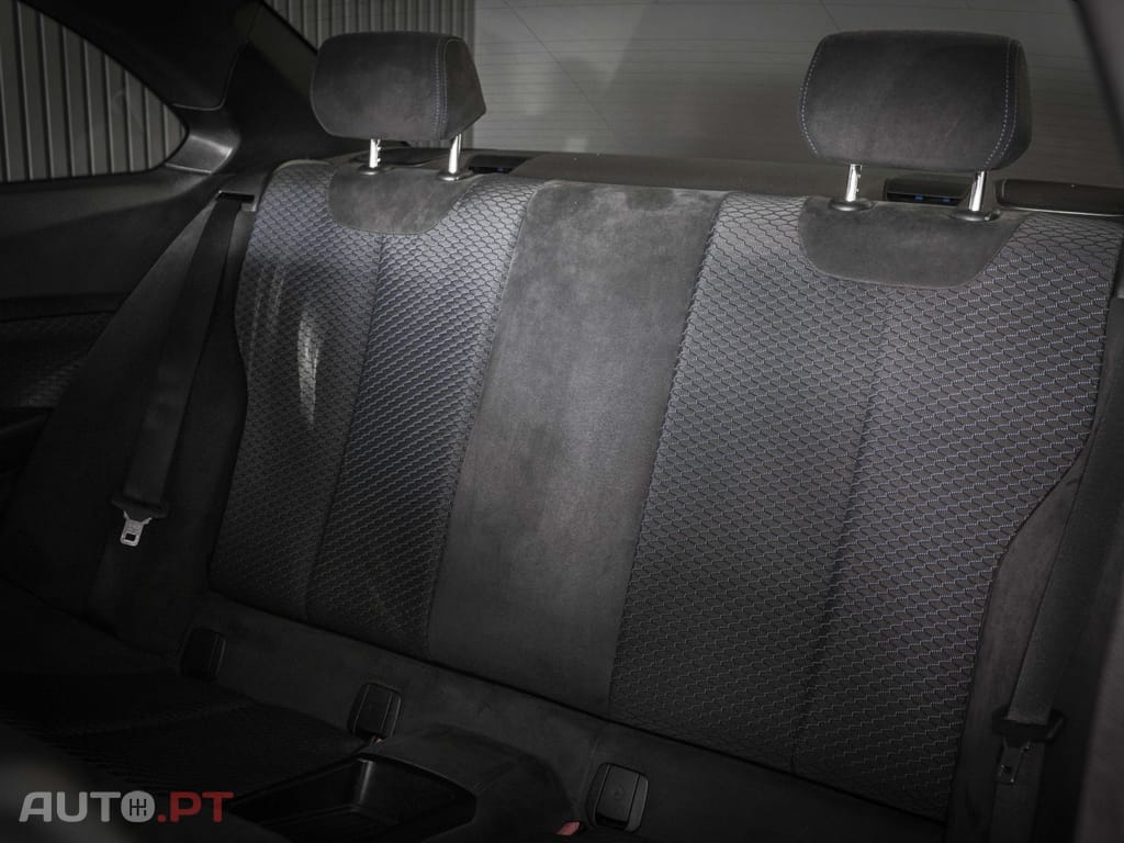 BMW 218 i Coupe Pack M